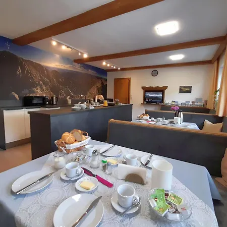 Fruehstueckspension Sport Mayr فندق مبيت وإفطار