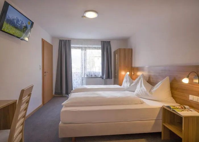 Fruehstueckspension Sport Mayr 3* Soll